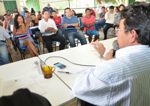 Comunidade Jatuarana recebe comissão da Aleam para debater Polo Naval